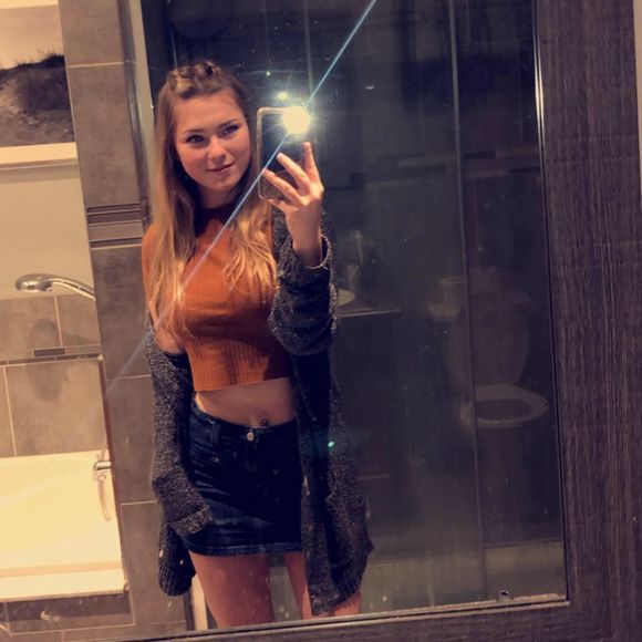 Meet your Posher, Johnnee - Picture 1 of 1